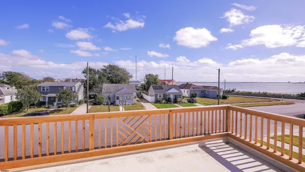 $479,000 | 207 East Plaza Place, Pleasantville, NJ 08232