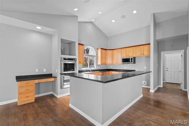 $1,250,000 | 724 Questover Lane, St. Louis, MO 63141