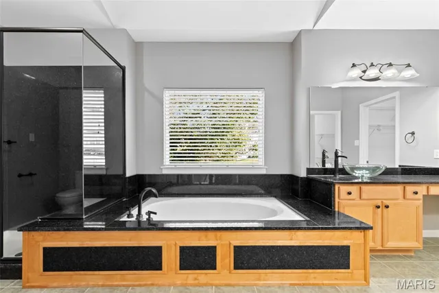 $1,250,000 | 724 Questover Lane, St. Louis, MO 63141