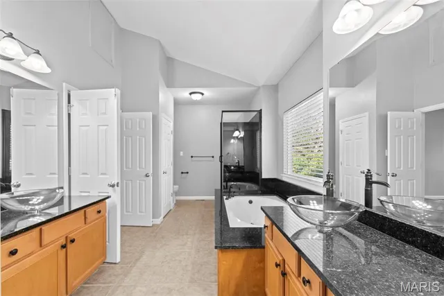 $1,250,000 | 724 Questover Lane, St. Louis, MO 63141