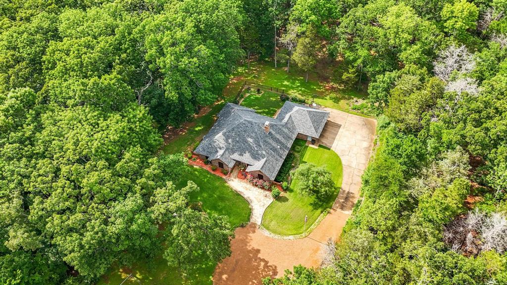 1749 Highway 84 Palestine, TX 75801 - Photo 11 of 40