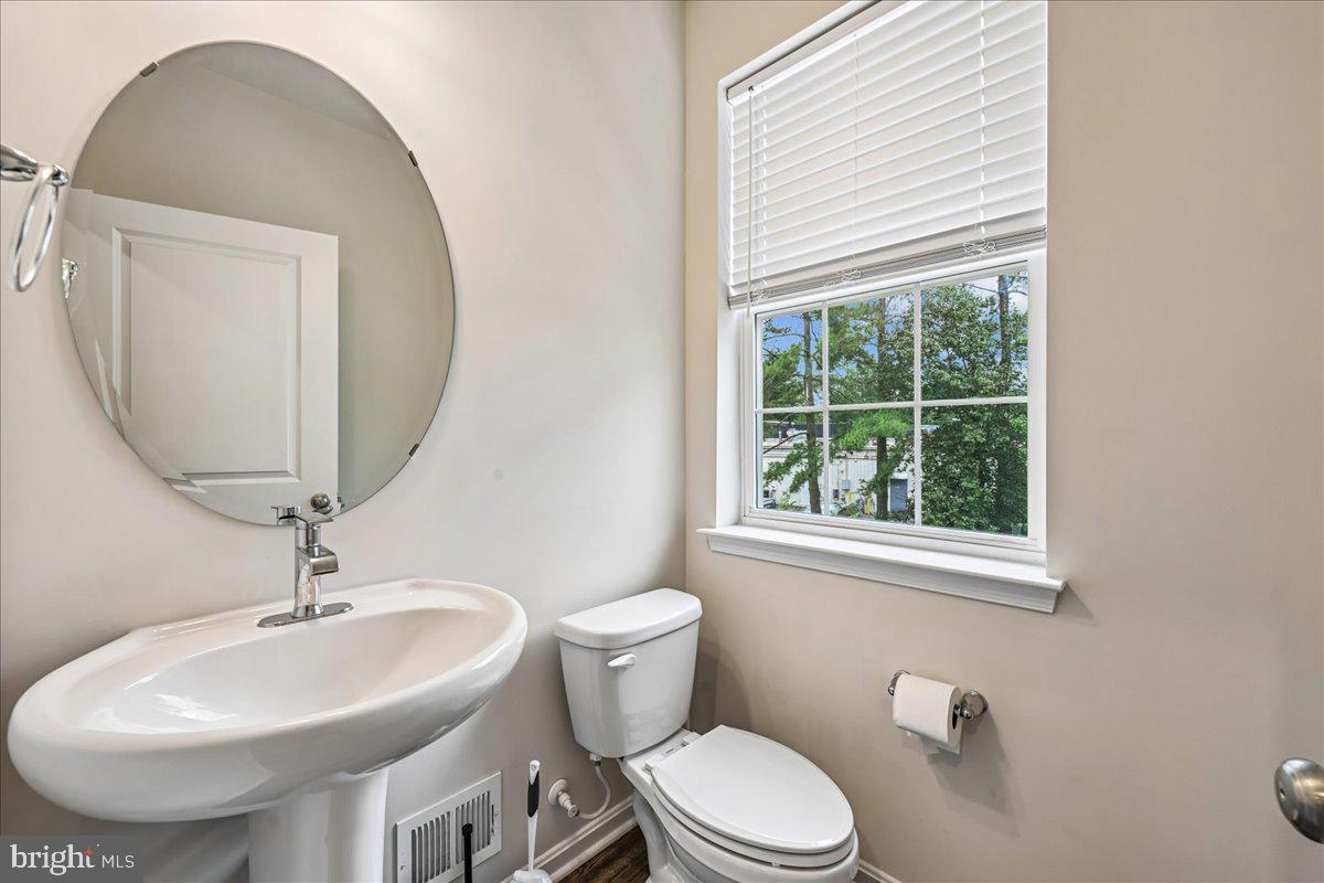 6619 Darter Way Clinton, MD 20735 - Photo 12 of 20 Main-Level Powder Room