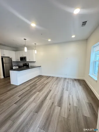 $2,950 | 414 Berlin Turnpike, Unit 1104, Berlin, CT 06037