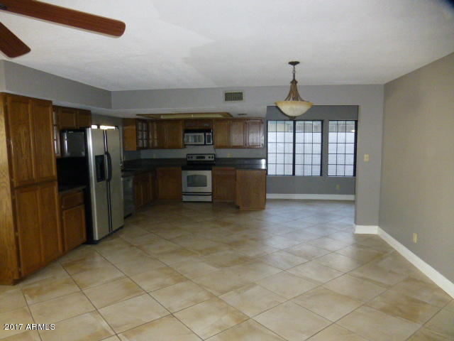 3950 West Hearn Road Phoenix, AZ 85053 - Photo 13 of 19 P1040456
