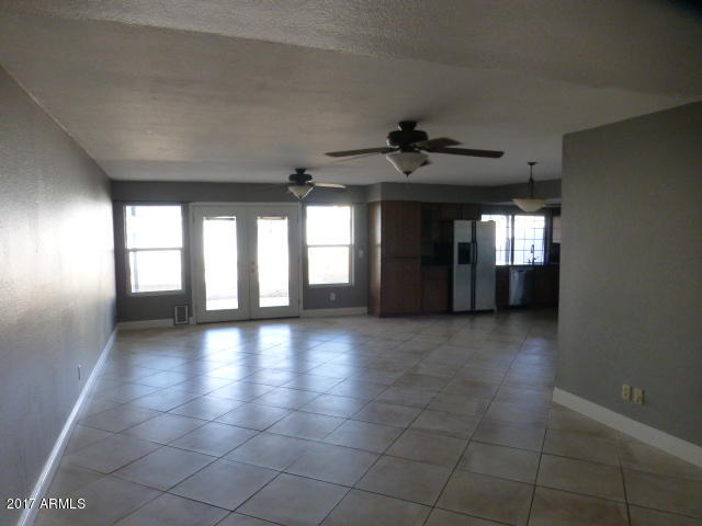 3950 West Hearn Road Phoenix, AZ 85053 - Photo 3 of 19 P1040450