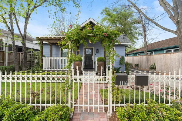 $3,800 | 1116 Nadine Street, Houston, TX 77009