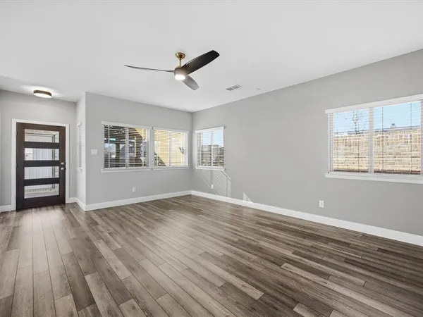 $2,200 | 701 Presidio Street, Aubrey, TX 76227