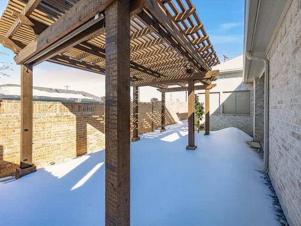 $2,200 | 701 Presidio Street, Aubrey, TX 76227