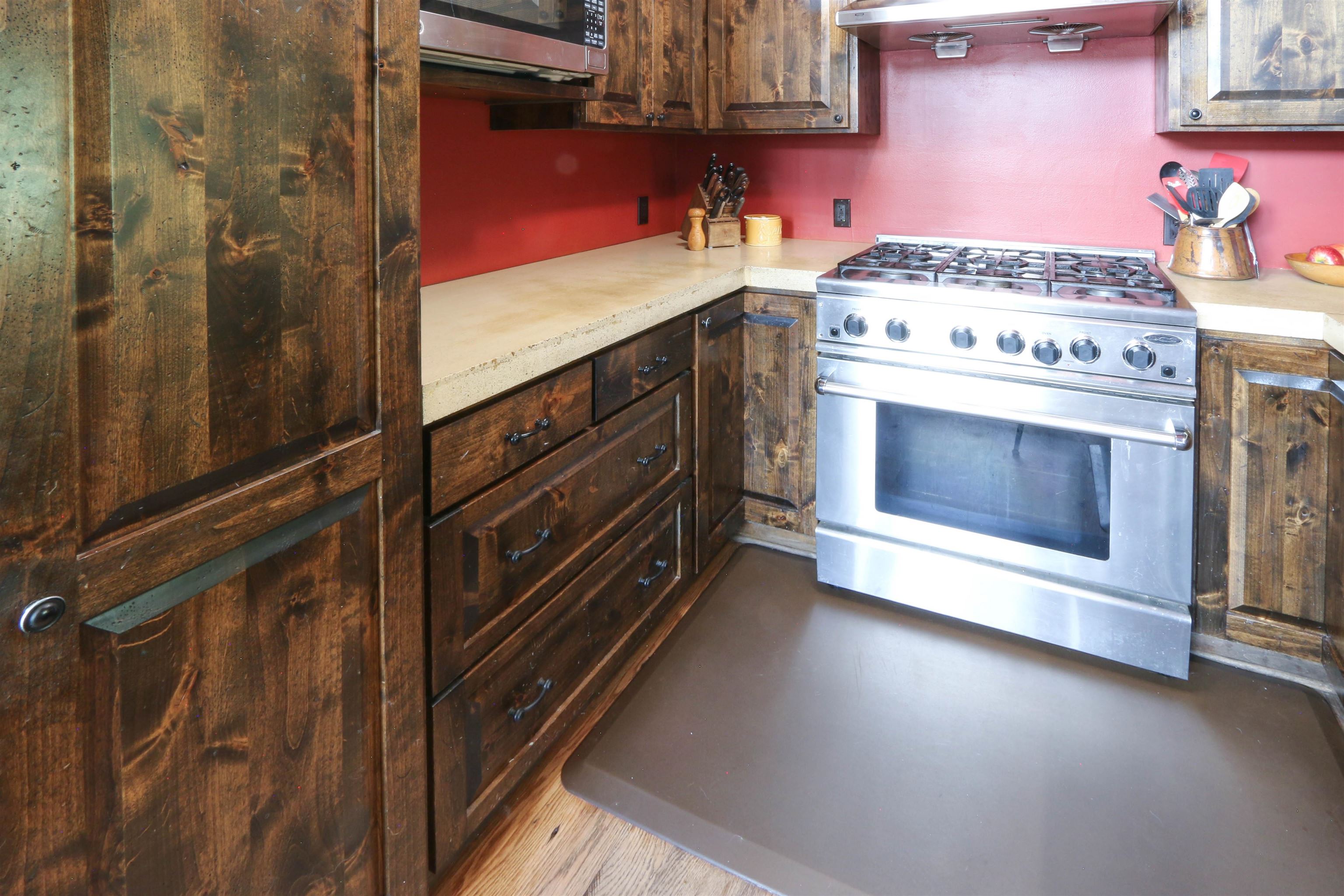 108 Ridgecrest Drive Mammoth Lakes, CA 93546 - Photo 15 of 43 Gallery Image 15