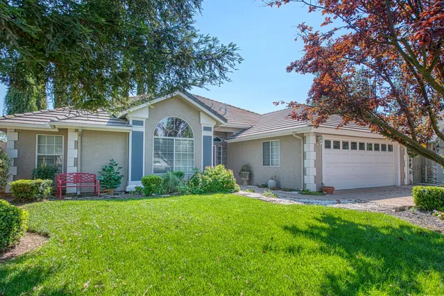 $585,000 | 1021 East Niles Avenue, Fresno, CA 93720