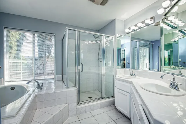 $585,000 | 1021 East Niles Avenue, Fresno, CA 93720