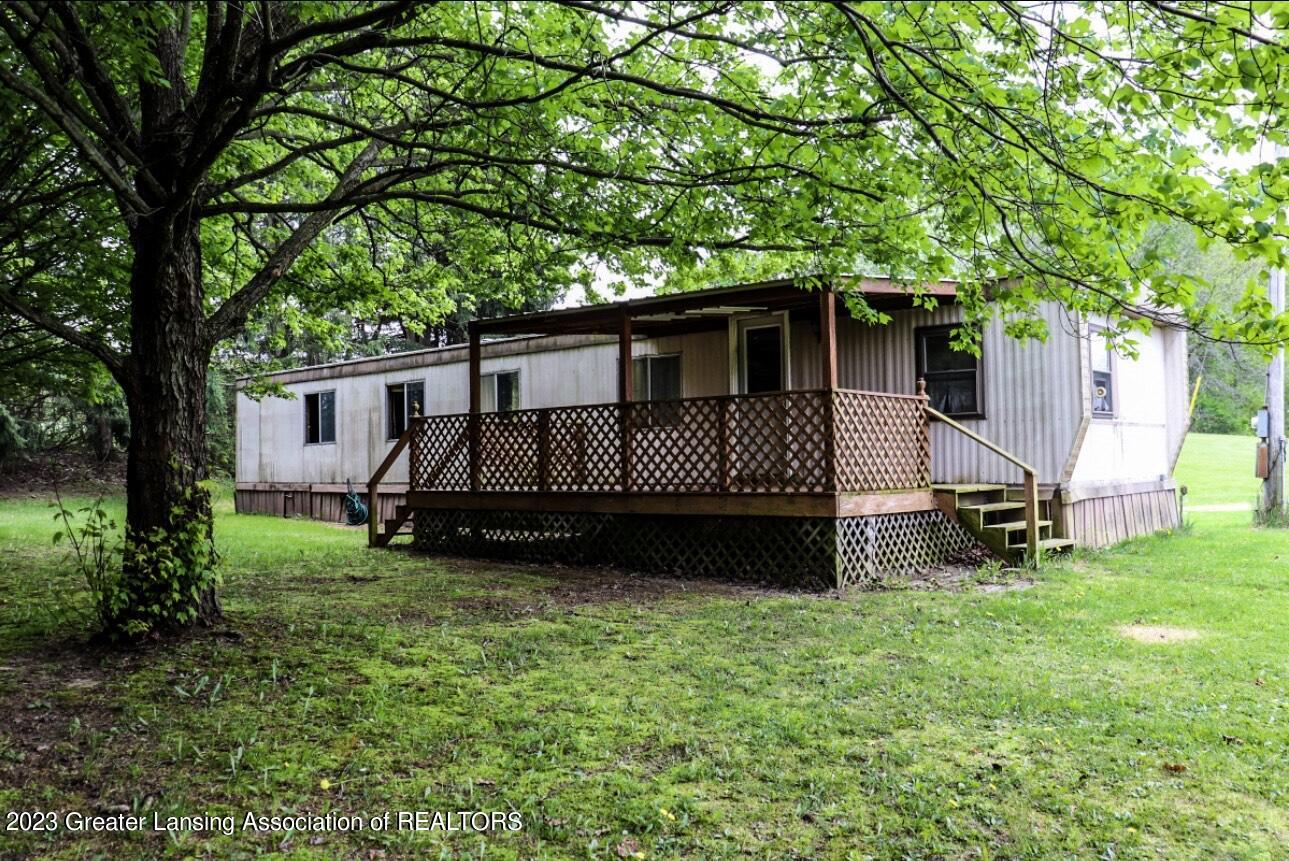 11356 Arland Road Rives Junction, MI 49277 - Photo 3 of 19 IMG_9296