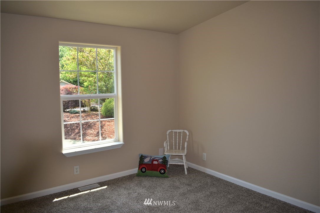13720 Forsman Road Southeast Olalla, WA 98359 - Photo 14 of 24 Gallery Image 14