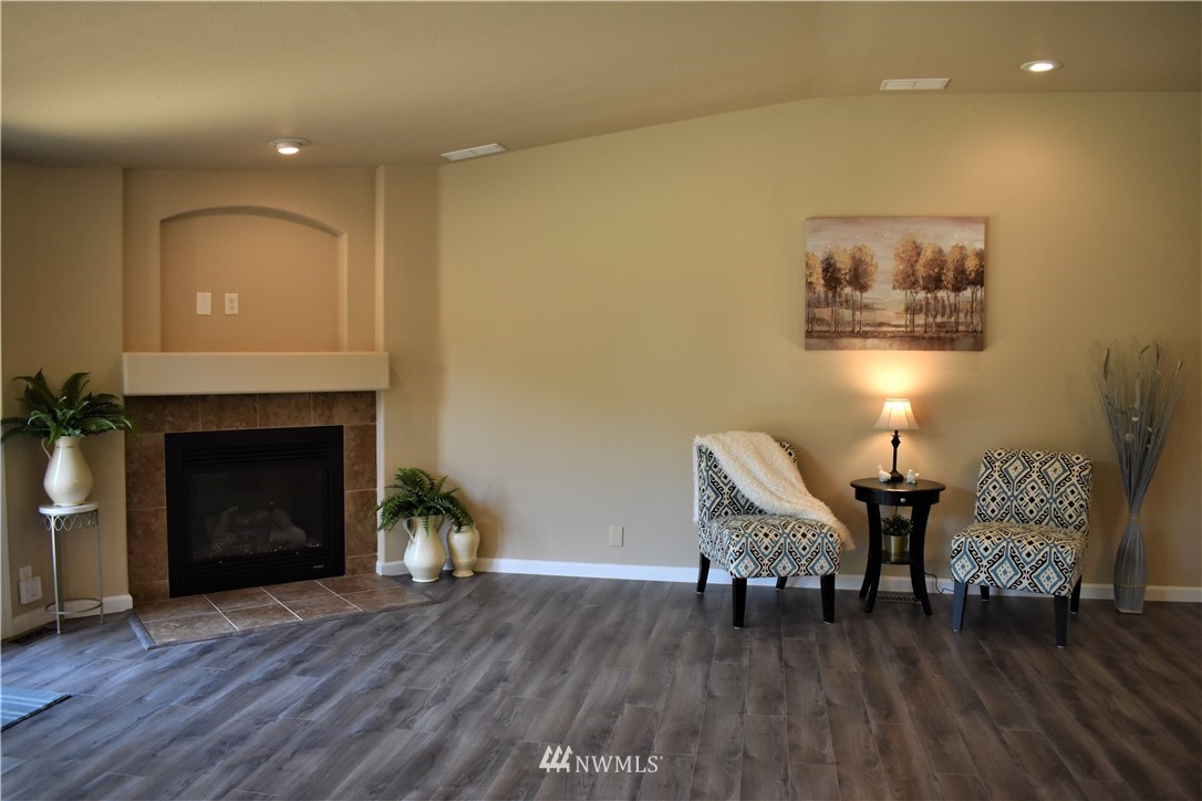 13720 Forsman Road Southeast Olalla, WA 98359 - Photo 4 of 24 Gallery Image 4