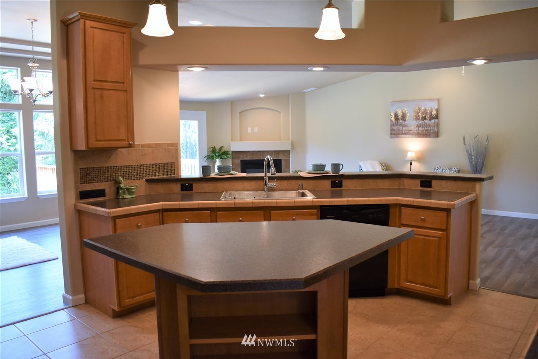 13720 Forsman Road Southeast Olalla, WA 98359 - Photo 7 of 24 Gallery Image 7