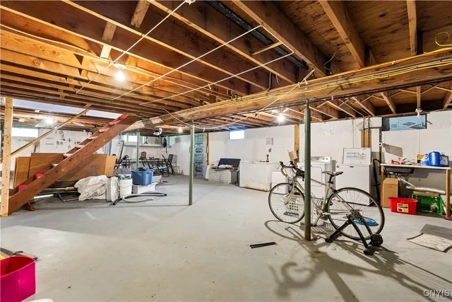 $375,000 | 8821 Tibbitts Road, New Hartford, NY 13413