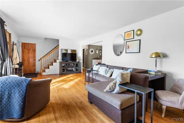 $375,000 | 8821 Tibbitts Road, New Hartford, NY 13413