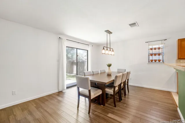 $1,950 | 807 Spello Circle, San Antonio, TX 78253