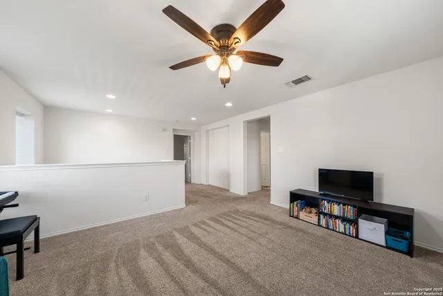 $1,950 | 807 Spello Circle, San Antonio, TX 78253