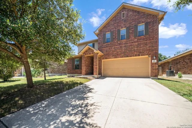 $1,950 | 807 Spello Circle, San Antonio, TX 78253
