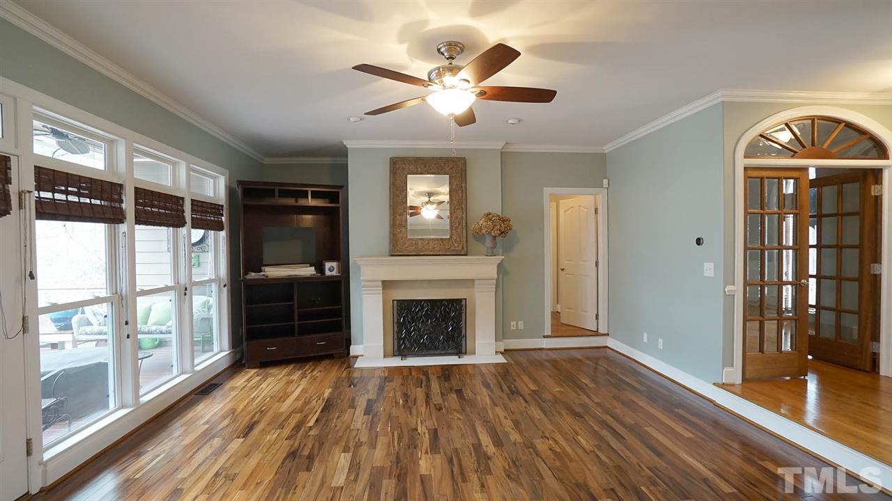 2708 Alloway Court Raleigh, NC 27606 - Photo 11 of 29 Gallery Image 11