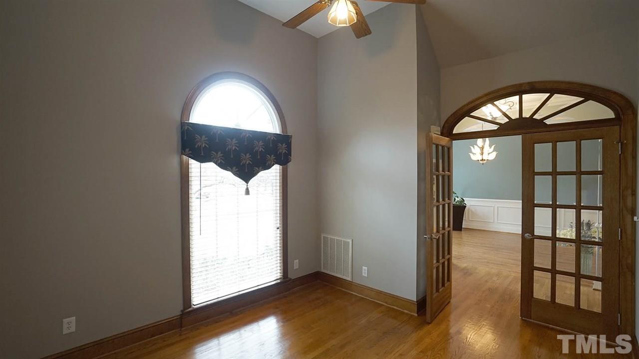 2708 Alloway Court Raleigh, NC 27606 - Photo 14 of 29 Gallery Image 14