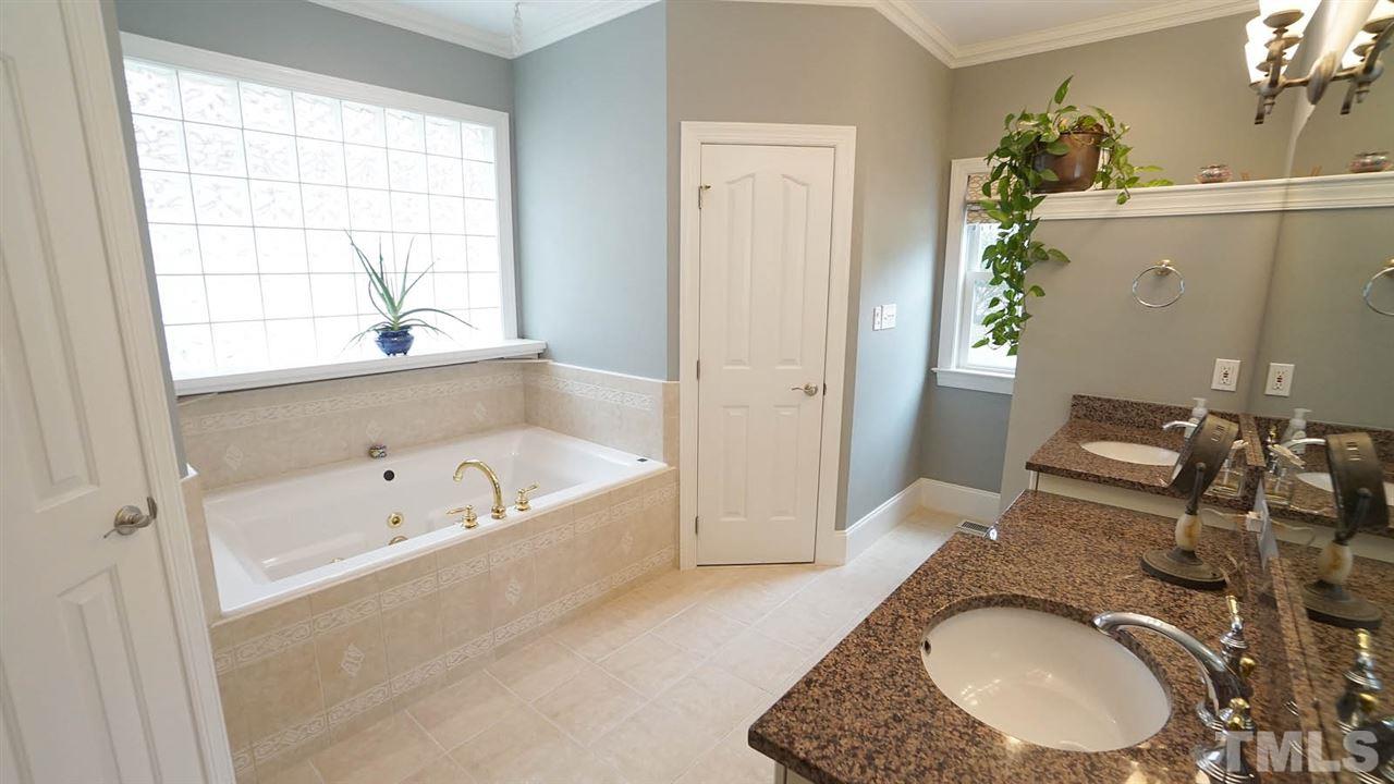 2708 Alloway Court Raleigh, NC 27606 - Photo 17 of 29 Gallery Image 17