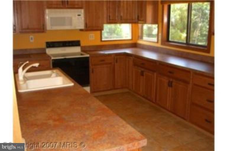 5501 Sudley Road Manassas, VA 20109 - Photo 12 of 18 Kitchen