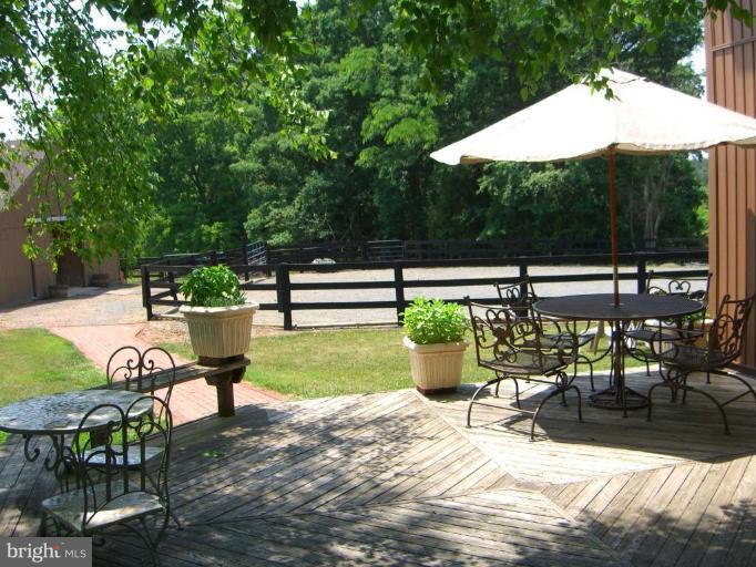 5501 Sudley Road Manassas, VA 20109 - Photo 17 of 18 Patio