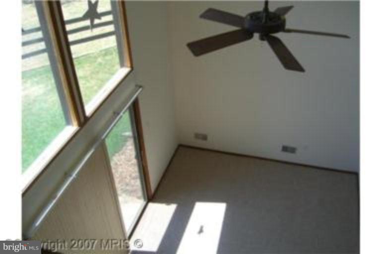 5501 Sudley Road Manassas, VA 20109 - Photo 18 of 18 Living Room