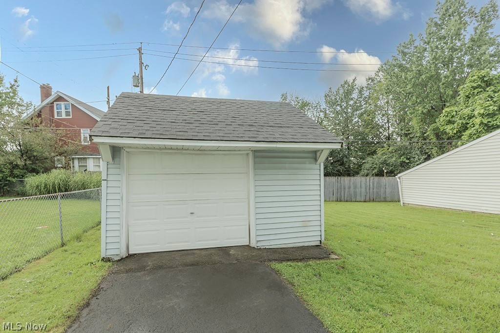 20212 Longbrook Road Warrensville Heights, OH 44128 - Photo 30 of 32