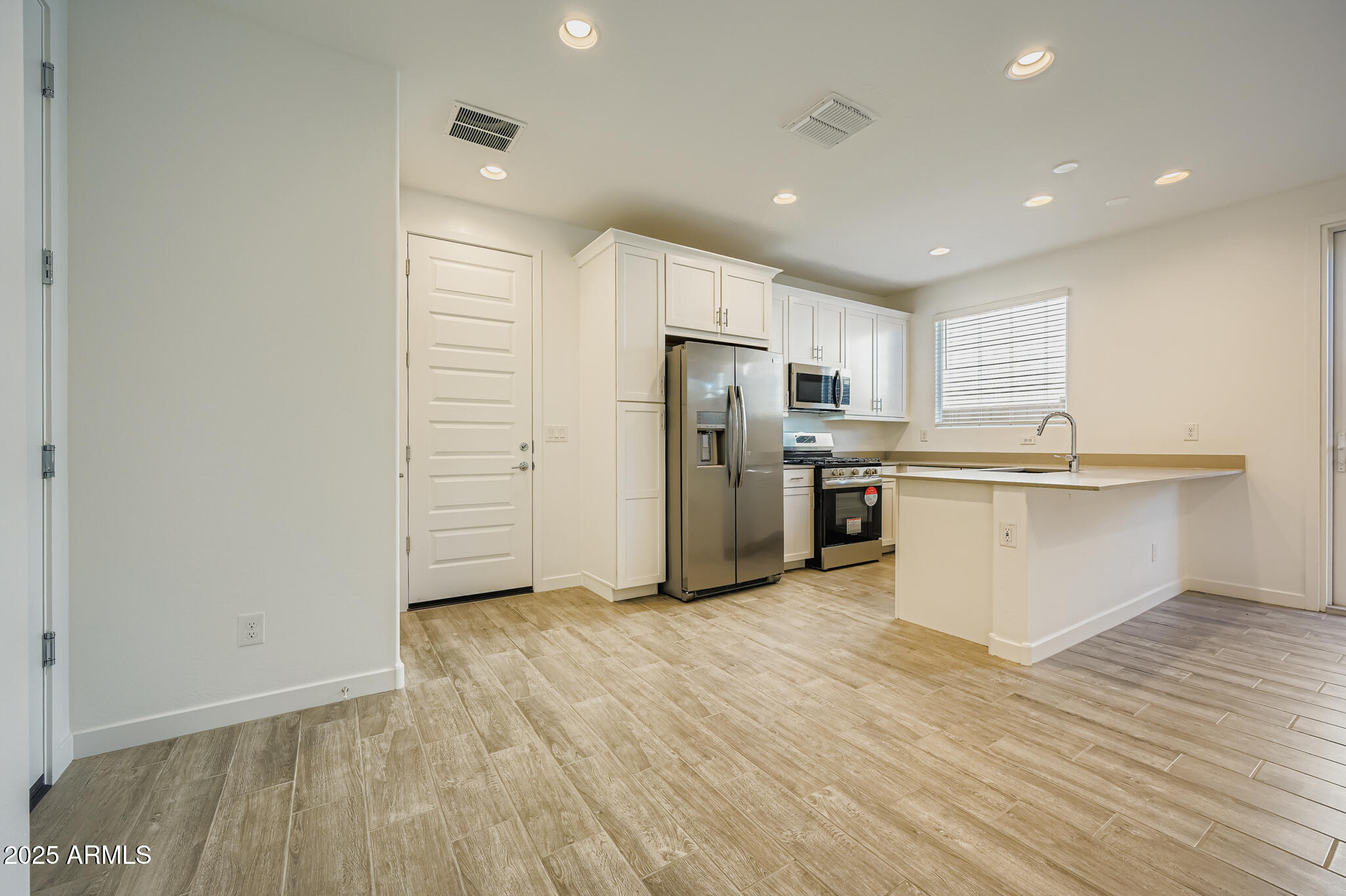 1508 Ridge Road Apache Junction, AZ 85120 - Photo 11 of 35 Next Gen Dining