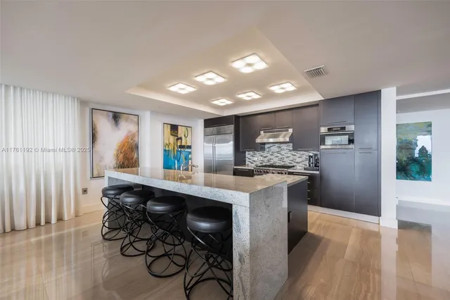 $19,642,000 | 125 Ocean Drive, Unit U0303, Miami Beach, FL 33139