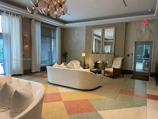 $19,642,000 | 125 Ocean Drive, Unit U0303, Miami Beach, FL 33139