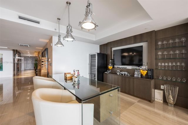 $19,642,000 | 125 Ocean Drive, Unit U0303, Miami Beach, FL 33139