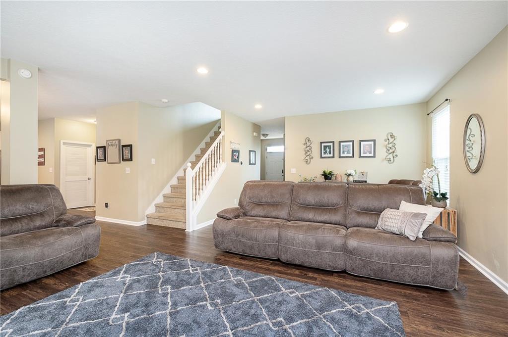 11140 Litchfield Place Fishers, IN 46038 - Photo 14 of 46
