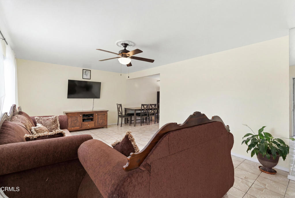 3935 South A Street Oxnard, CA 93033 - Photo 5 of 22