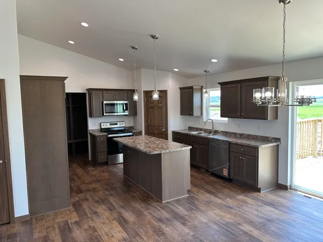 $399,900 | 3873 Woodside Drive, Pulaski, WI 54162