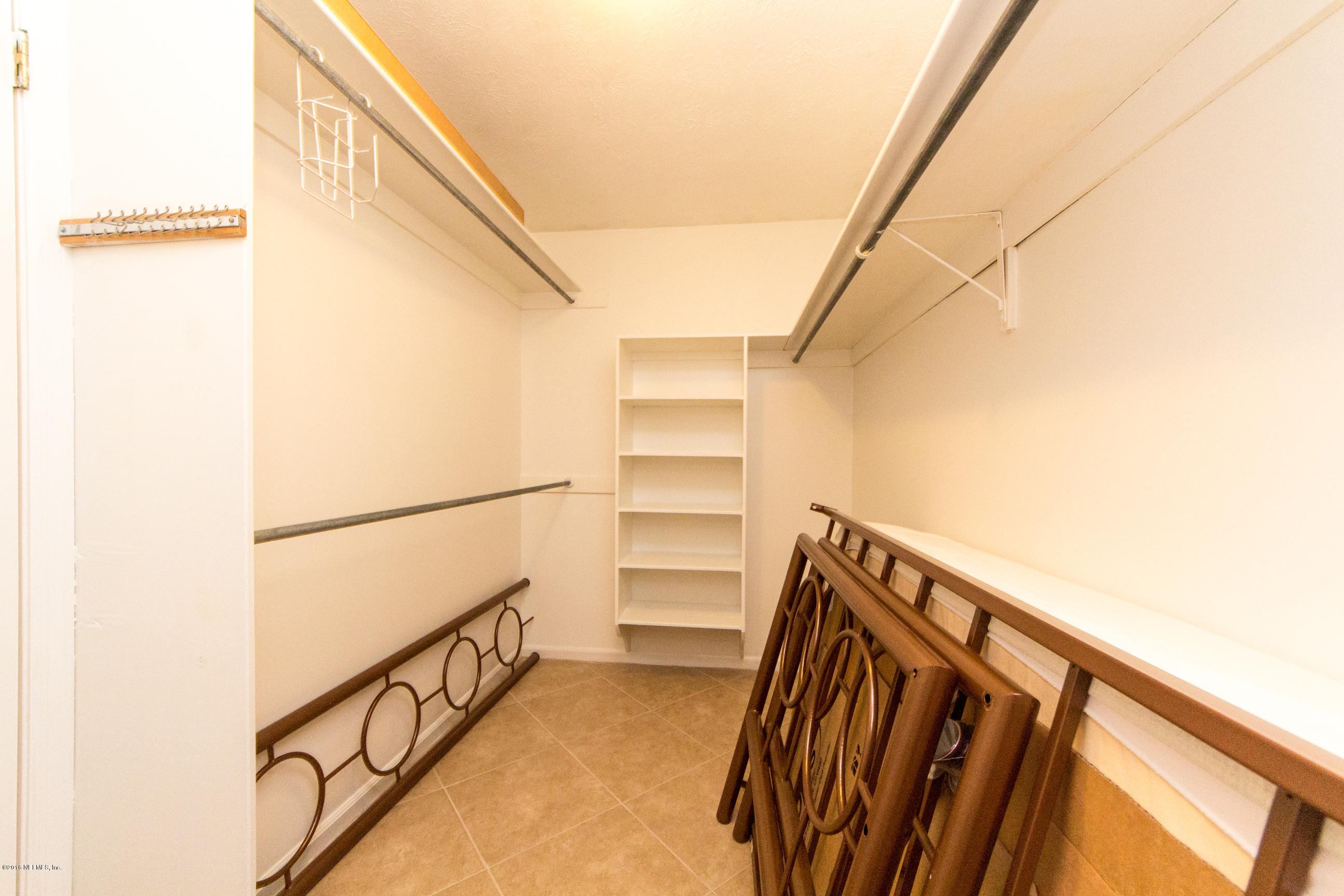 4480 River Trail Road Jacksonville, FL 32277 - Photo 28 of 38 Master Walk-In