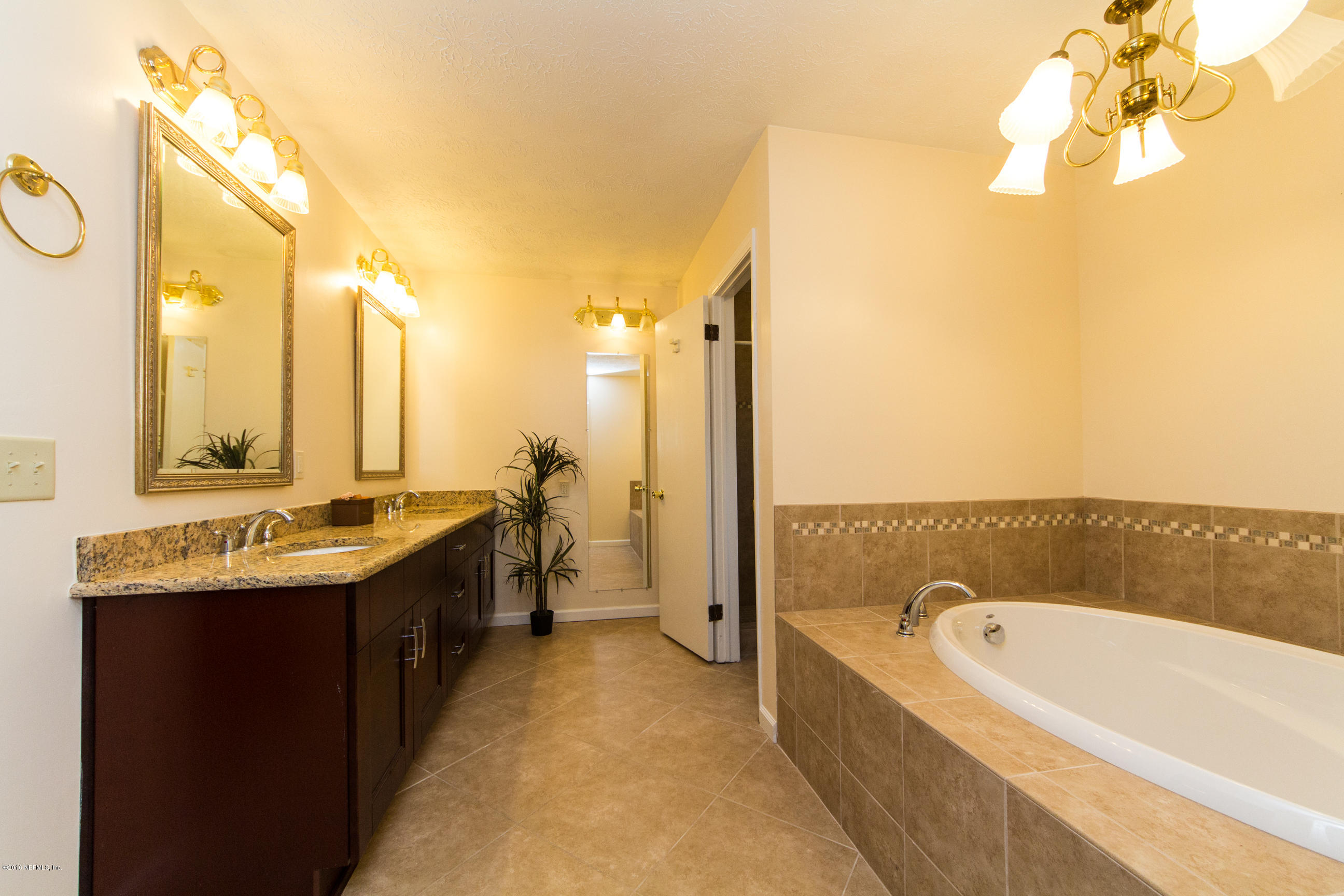 4480 River Trail Road Jacksonville, FL 32277 - Photo 29 of 38 Master Bathroom