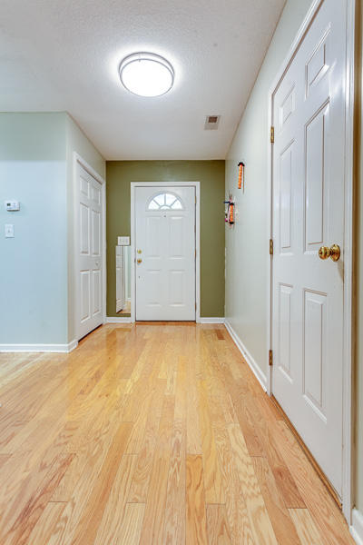 935 Spring Park Road Knoxville, TN 37914 - Photo 3 of 29 004181025-2-935SpringParkRdKnoxvilleTN-S