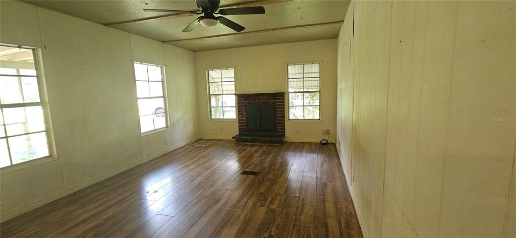 107 Apache Avenue Interlachen, FL 32148 - Photo 3 of 24