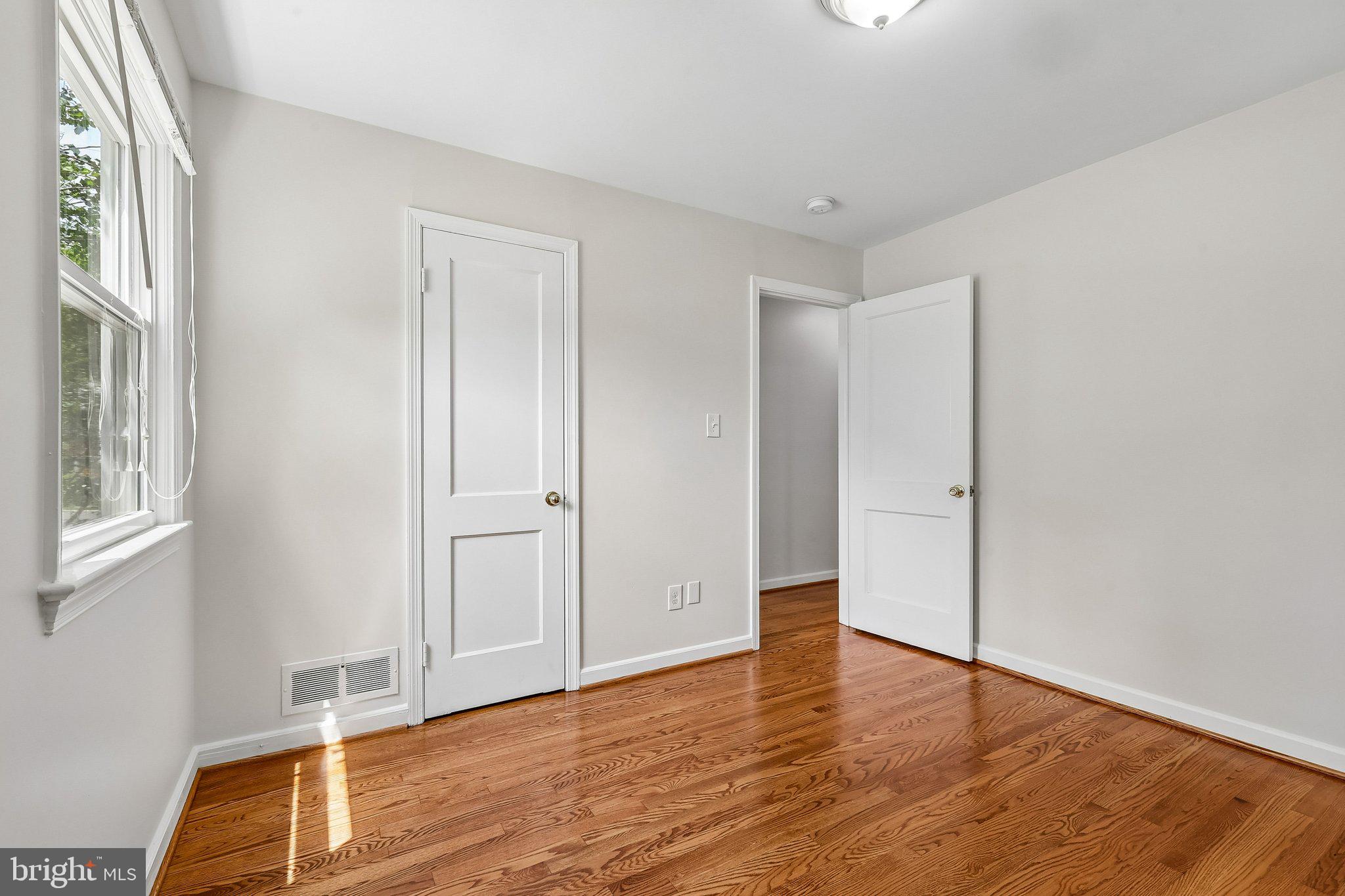 10217 Rodgers Road Fairfax, VA 22030 - Photo 12 of 27