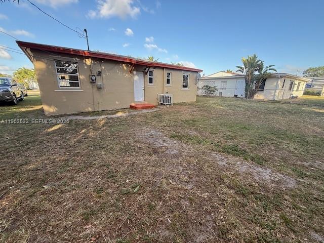 14620 Monroe Street, Unit X Miami, FL 33176 - Photo 20 of 21 a view of a back yard of the house