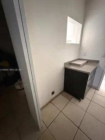 a view of utility room