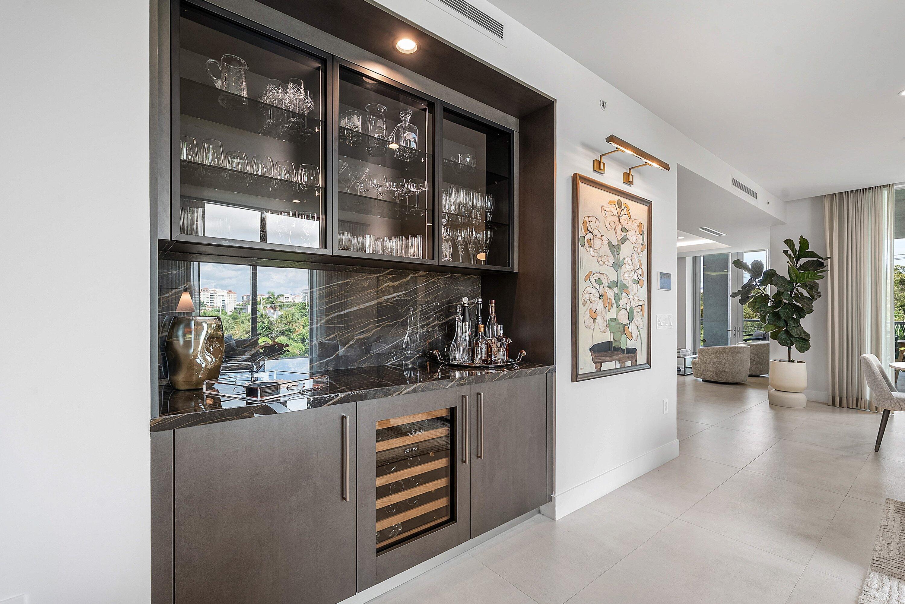 475 East Royal Palm Road, Unit 306 Boca Raton, FL 33432 - Photo 11 of 57 Bar