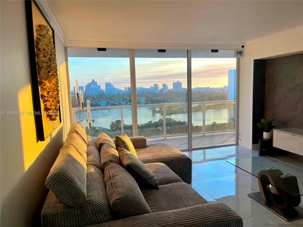 $3,000 | 3701 North Country Club Drive, Unit 1505, Aventura, FL 33180