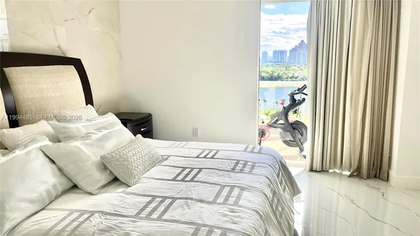 $3,000 | 3701 North Country Club Drive, Unit 1505, Aventura, FL 33180