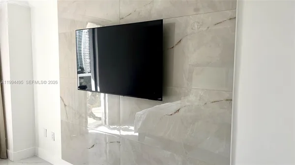 $3,000 | 3701 North Country Club Drive, Unit 1505, Aventura, FL 33180