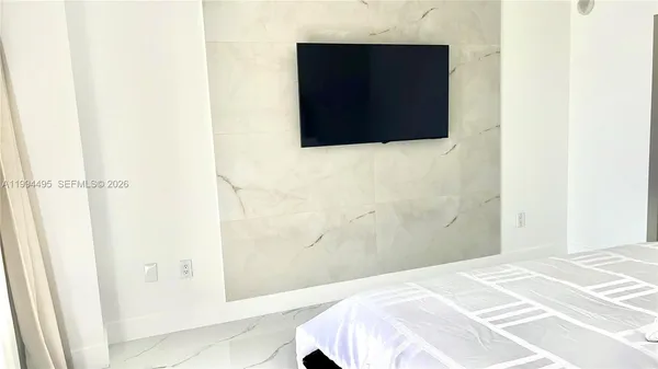 $3,000 | 3701 North Country Club Drive, Unit 1505, Aventura, FL 33180